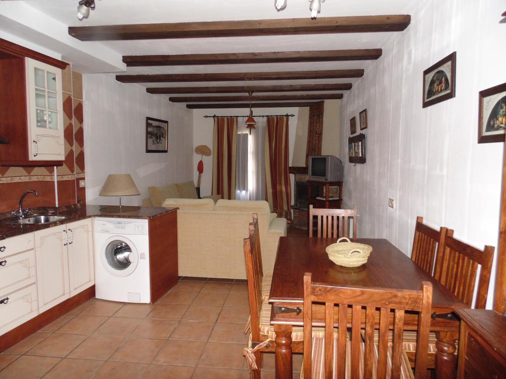Apartamentos Rurales La Muralla II Canete  エクステリア 写真